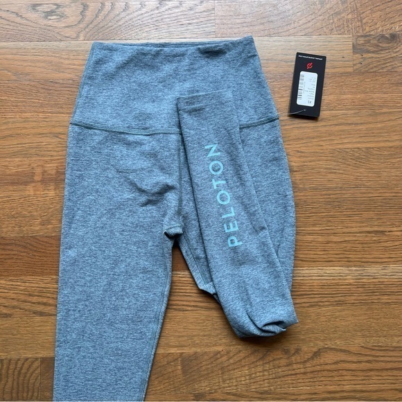 NWT Beyond Yoga Peloton Caught in the Midi Blue SpaceDye Leggings XS - Picture 1 of 5